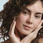 Göndör haj formázása – technikák és tippek, amelyek megkönnyítik a folyamatot