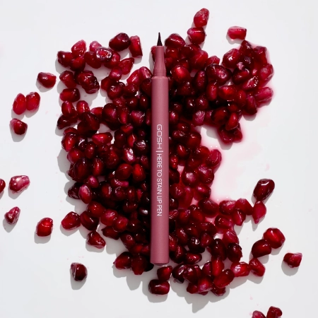 GOSH - Here To Stain Lip Pen - Hosszantartó Filces Szájkontúrceruza - 008 Ruby Stain - 1ml