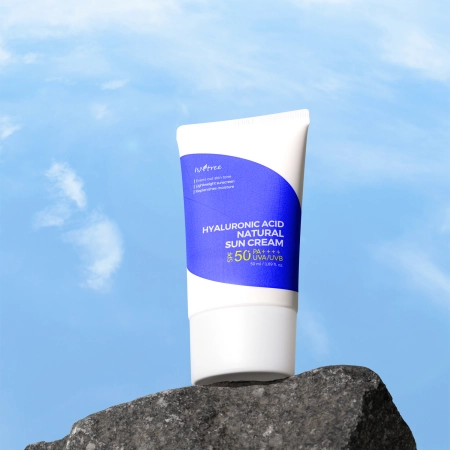 Isntree - Hyaluronic Acid Natural Sun Cream SPF50+/PA++++ - Krém Ásványi Szűrőkkel - 50ml