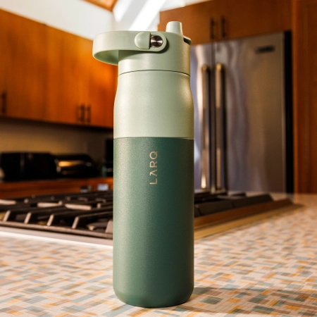 LARQ - Bottle PureVis 2 - Intelligens, Öntisztító Vízszűrő Palack, UV-C Fény - Eucalyptus Green - 1L