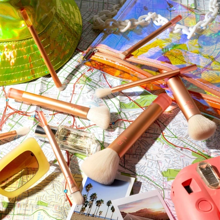 Real Techniques - The Wanderer Travel Brush Kit - Sminkecset Utazó Készlet Kozmetikai Táskával