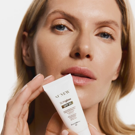 SunewMed+ - SUNglow SPF50 Fiatalító Fényvédő Arckrém - 20ml