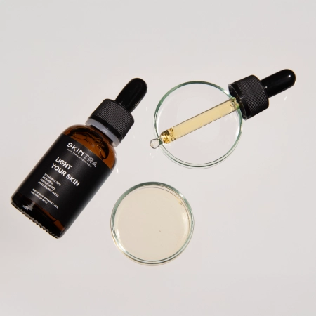 SkinTra - Light Your Skin - Szérum 20% C-vitaminnal és Ferulinsavval - 30ml
