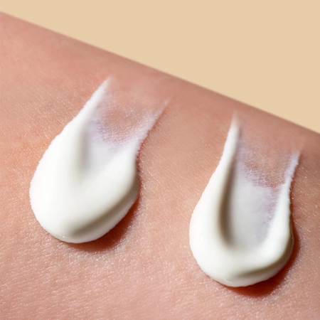 BasicLab - Protecticus - Megelőzés és Antioxidáció - Könnyű Fényédő Emulzió SPF50+ PPD 52,3 - 50ml