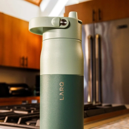 LARQ - Bottle Swig Top - Hőtartó Palack Szívószállal - Eucalyptus Green - 680ml