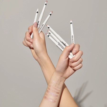 Unleashia - Pretty Easy Glitter Stick - Csillámos Szemceruza - 2 Flutter - 0.7g