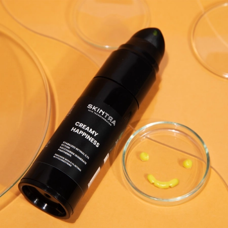 SkinTra - Creamy Happiness - Arcemulzió 0,1% Ciklodextrinekbe Zárt Retinallal - 30ml