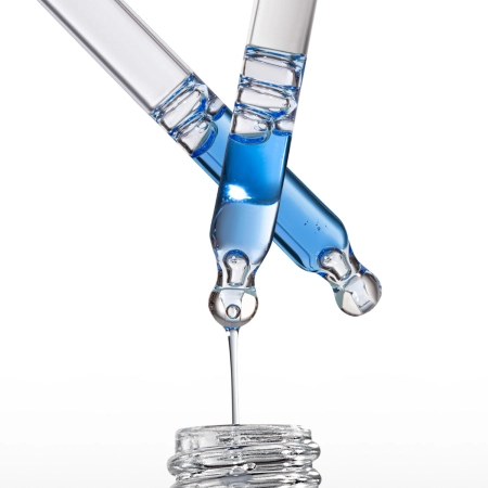 BasicLab - Rugalmasság és Feltöltés - Feszesítő Szérum 0.5% Réz Peptidekkel - 30ml