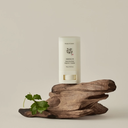 Beauty of Joseon - Matte Sun Stick Mugwort + Camelia SPF50+/PA++++ - Mattító Fényvédő Stift - 18g