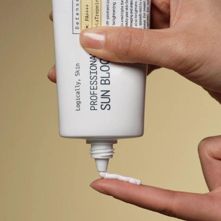 Logically, Skin - Professional Sun Block SPF50+ PA++++ - Nyugtató Arckrém UV-szűrőkkel - 70g
