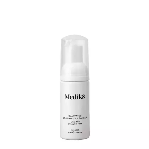 Medik8 - Try Me Size - Calmwise Soothing Cleanser - Ultra-Mild - Chlorophyll Foam - Kíméletes Tisztító Hab az Hajszáleres Bőrre - 40ml